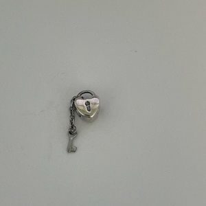 Pandora s925 ale lock and key charm